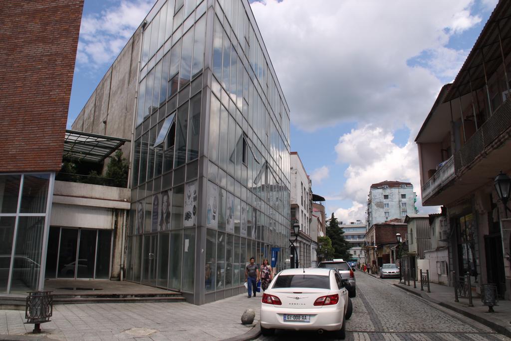 Black-White Rooms Batumi Exterior foto